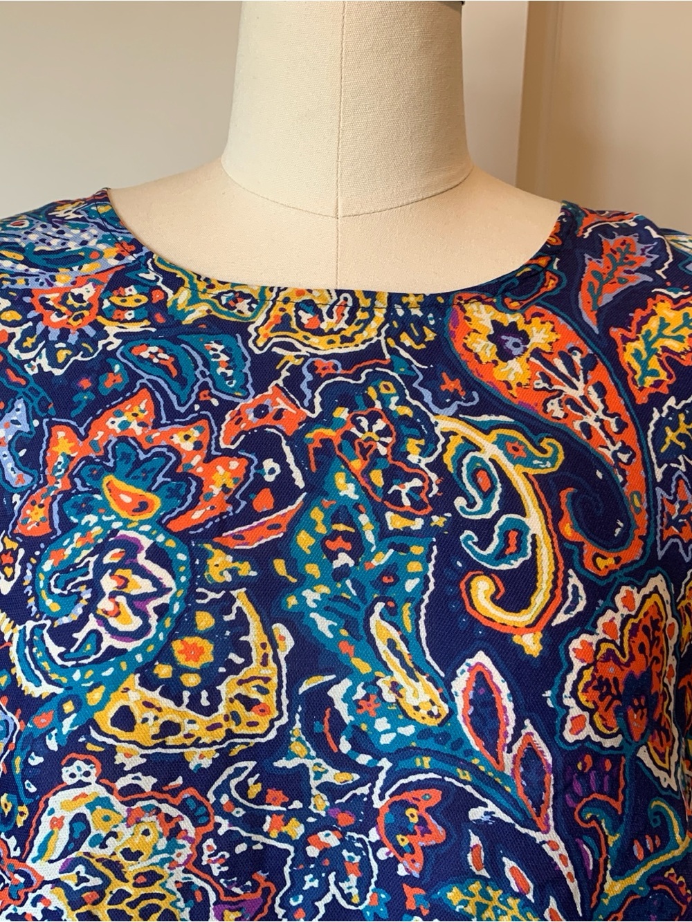 Women's J McLaughlin Navy Paisley Printed Scoop Neck Top